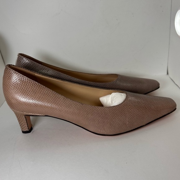 New Never Worn Salvatore Ferragamo Snakeskin Pumps Heels Leather Made Italy 8.5 - Picture 3 of 14